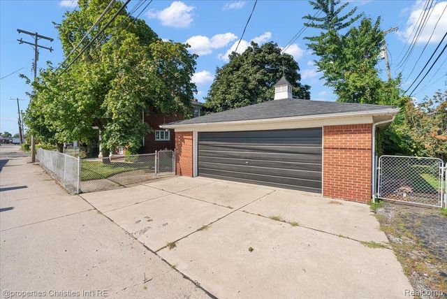 1360 Michigan Boulevard, Lincoln Park, MI 48146