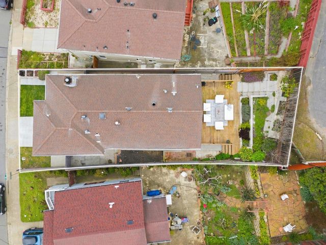 131 Pacific Avenue, Pacifica, CA 94044