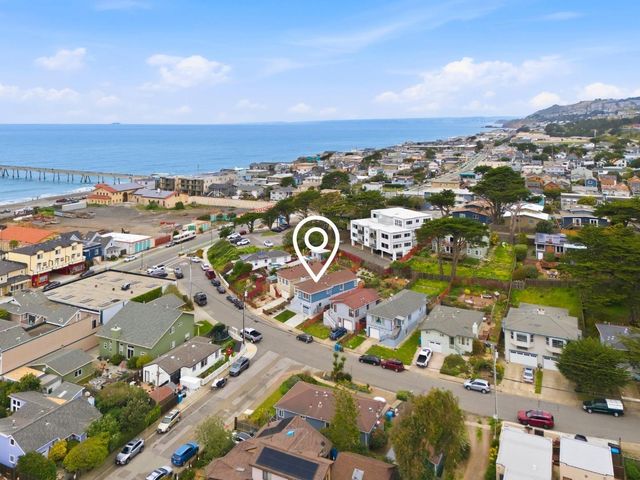 131 Pacific Avenue, Pacifica, CA 94044