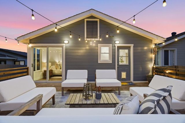 131 Pacific Avenue, Pacifica, CA 94044