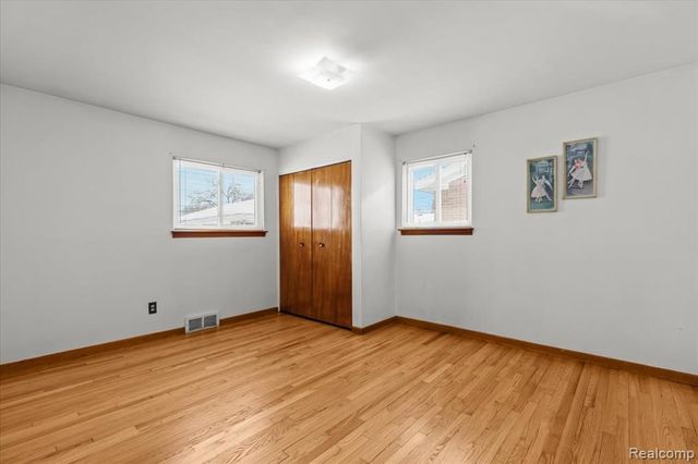 32864 Mackenzie Drive, Westland, MI 48185