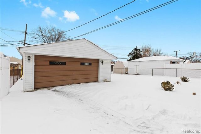 32864 Mackenzie Drive, Westland, MI 48185