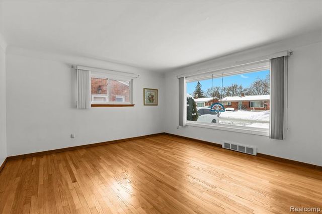 32864 Mackenzie Drive, Westland, MI 48185