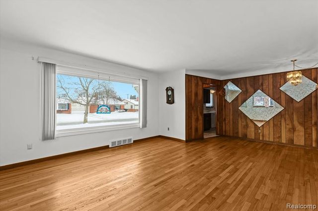 32864 Mackenzie Drive, Westland, MI 48185