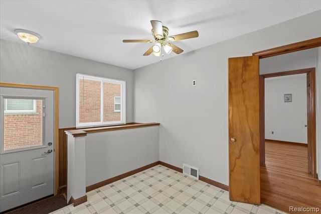 32864 Mackenzie Drive, Westland, MI 48185