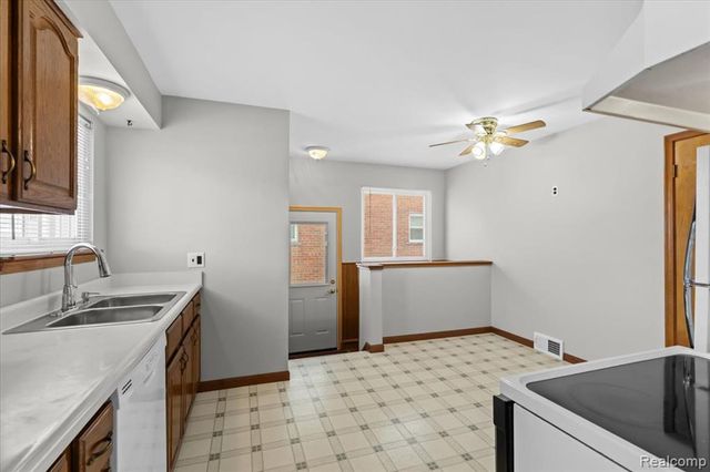 32864 Mackenzie Drive, Westland, MI 48185