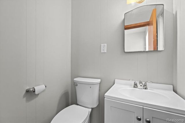 32864 Mackenzie Drive, Westland, MI 48185