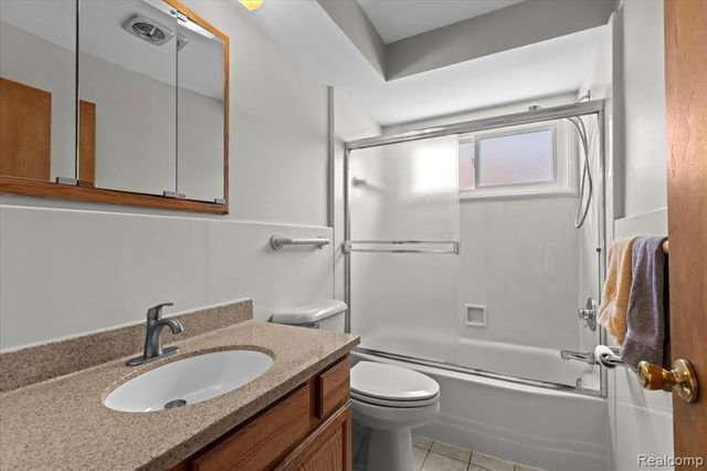 32864 Mackenzie Drive, Westland, MI 48185