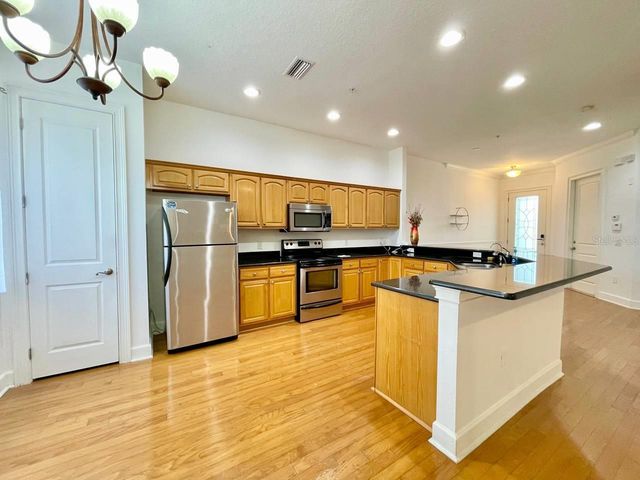 8626 MIRAMAR TERRACE CIRCLE, Temple Terrace, FL 33637