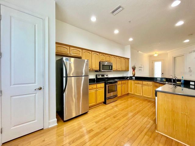 8626 MIRAMAR TERRACE CIRCLE, Temple Terrace, FL 33637