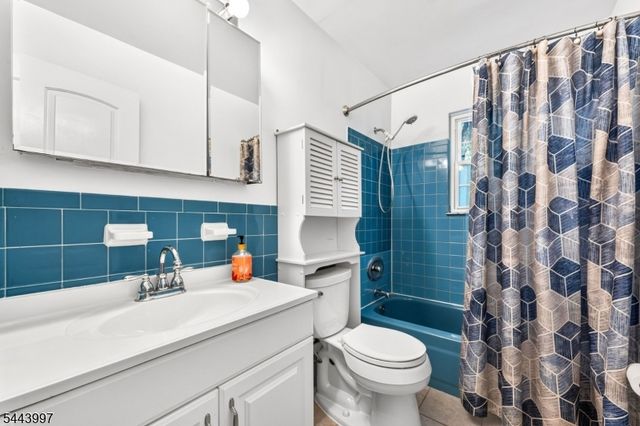 28 Deanna Dr 58, Hillsborough Twp., NJ 08844