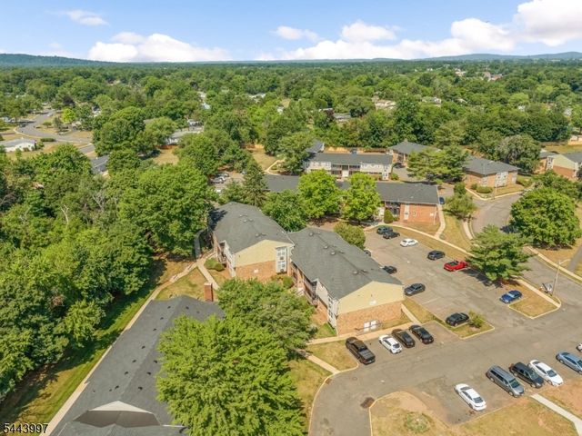 28 Deanna Dr 58, Hillsborough Twp., NJ 08844
