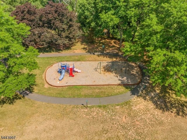 28 Deanna Dr 58, Hillsborough Twp., NJ 08844