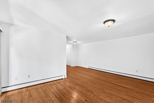 28 Deanna Dr 58, Hillsborough Twp., NJ 08844