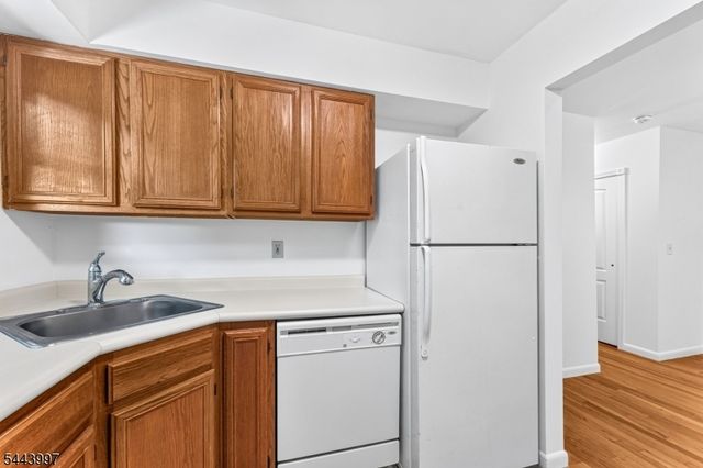28 Deanna Dr 58, Hillsborough Twp., NJ 08844