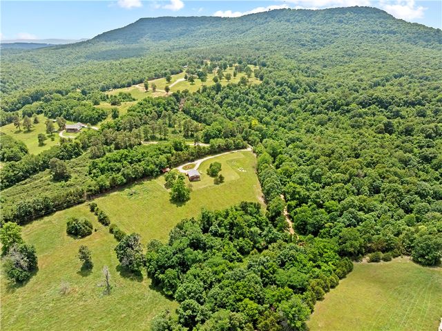 7081A Martin Road, Everton, AR 72633