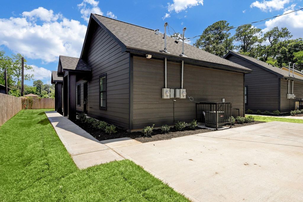 5626 Kittridge Street, Houston, TX 77028