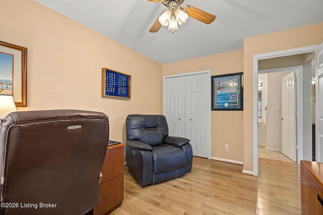 2403 Eastbridge Ct, Louisville, KY 40223