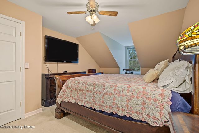 2403 Eastbridge Ct, Louisville, KY 40223