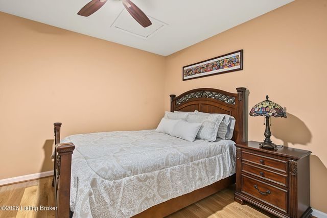 2403 Eastbridge Ct, Louisville, KY 40223