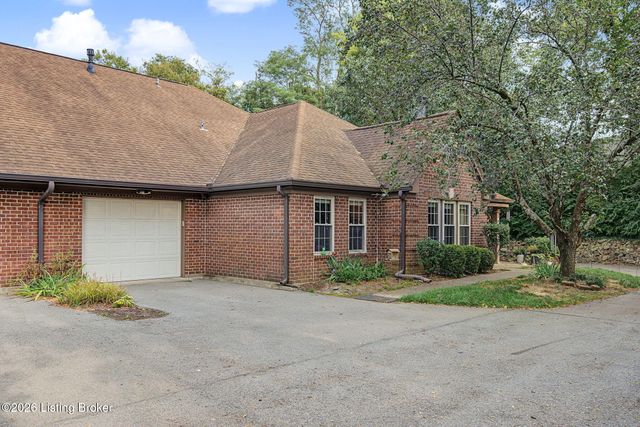 2403 Eastbridge Ct, Louisville, KY 40223