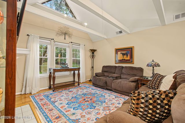 2403 Eastbridge Ct, Louisville, KY 40223