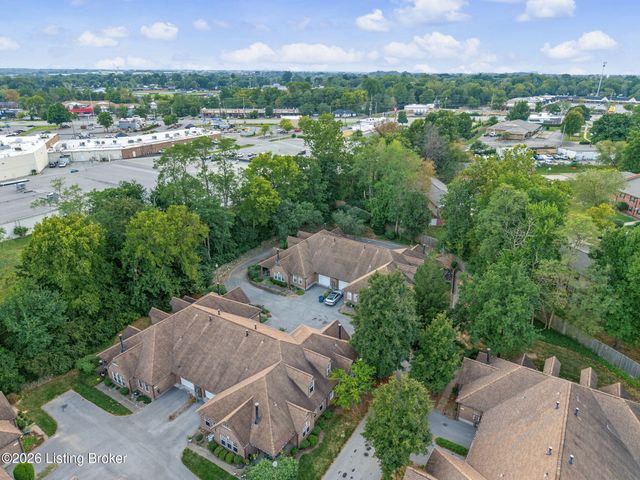 2403 Eastbridge Ct, Louisville, KY 40223