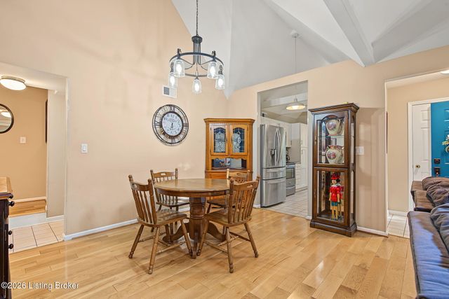 2403 Eastbridge Ct, Louisville, KY 40223