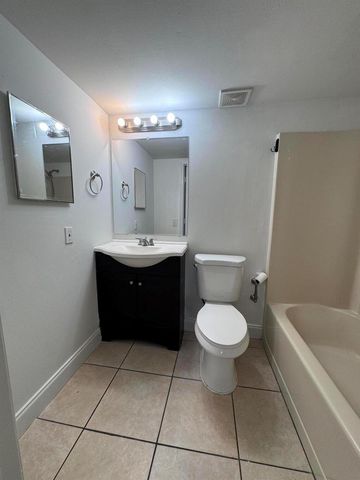 3610 N 56th Avenue 210, Hollywood, FL 33021