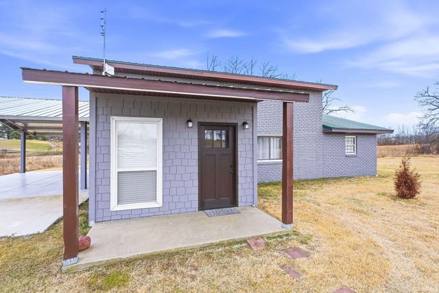 1000-A W Morton Street, Oakland City, IN 47660