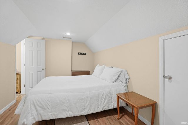 1000-A W Morton Street, Oakland City, IN 47660