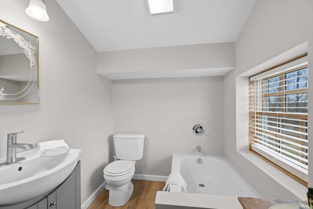 1000-A W Morton Street, Oakland City, IN 47660