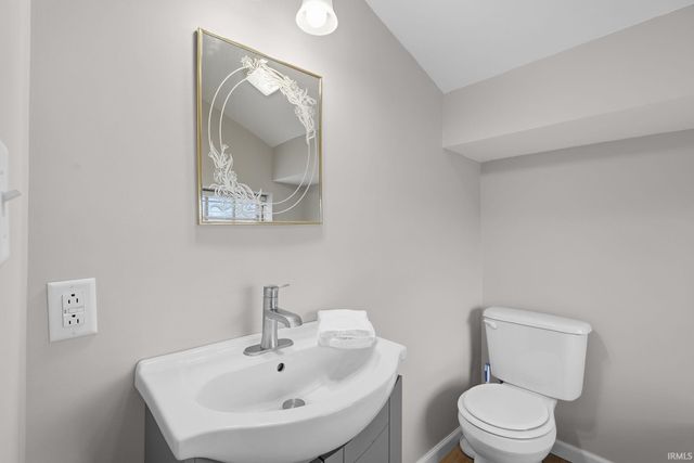 1000-A W Morton Street, Oakland City, IN 47660