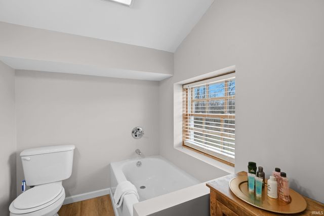 1000-A W Morton Street, Oakland City, IN 47660