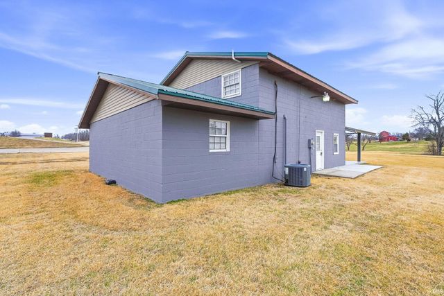 1000-A W Morton Street, Oakland City, IN 47660