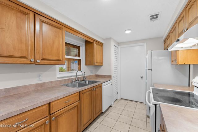 250 NAUTICAL Boulevard S, Atlantic Beach, FL 32233