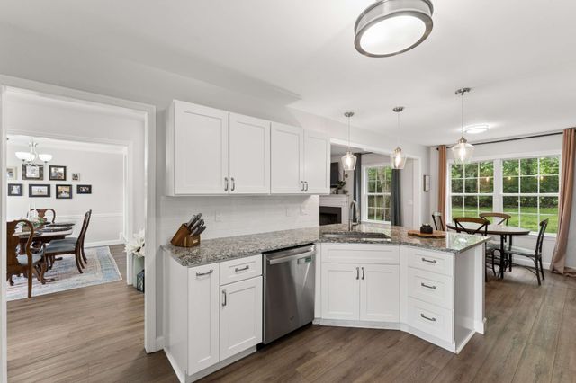 2805 Sutherland Dr, Thompsons Station, TN 37179
