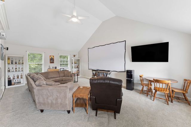 2805 Sutherland Dr, Thompsons Station, TN 37179