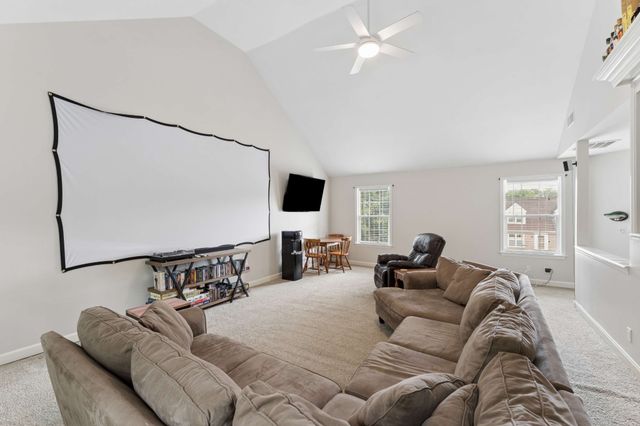 2805 Sutherland Dr, Thompsons Station, TN 37179