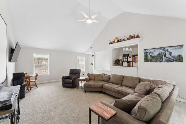 2805 Sutherland Dr, Thompsons Station, TN 37179