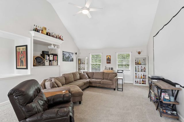 2805 Sutherland Dr, Thompsons Station, TN 37179