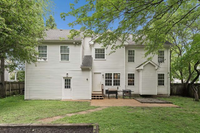 2805 Sutherland Dr, Thompsons Station, TN 37179