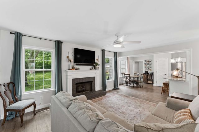 2805 Sutherland Dr, Thompsons Station, TN 37179