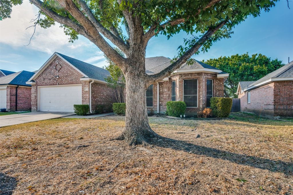 3724 Longstraw Drive, Fort Worth, TX 76137 — photo 2