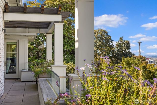 1065 Summit Avenue E, Seattle, WA 98102