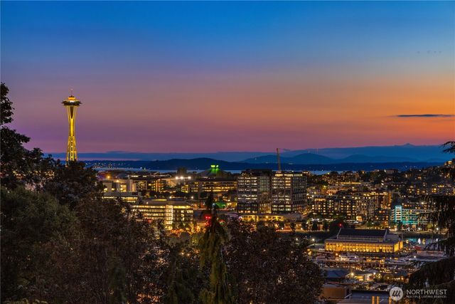 1065 Summit Avenue E, Seattle, WA 98102