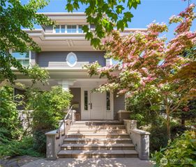1065 Summit Avenue E, Seattle, WA 98102