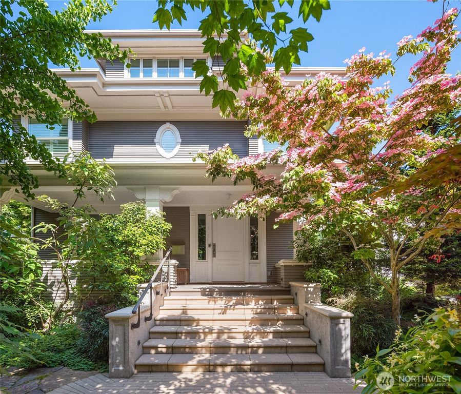 1065 Summit Avenue E, Seattle, WA 98102