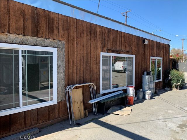 398 N 10th, Colton, CA 92324