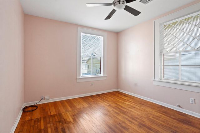 2118 Avenue K, Galveston, TX 77550